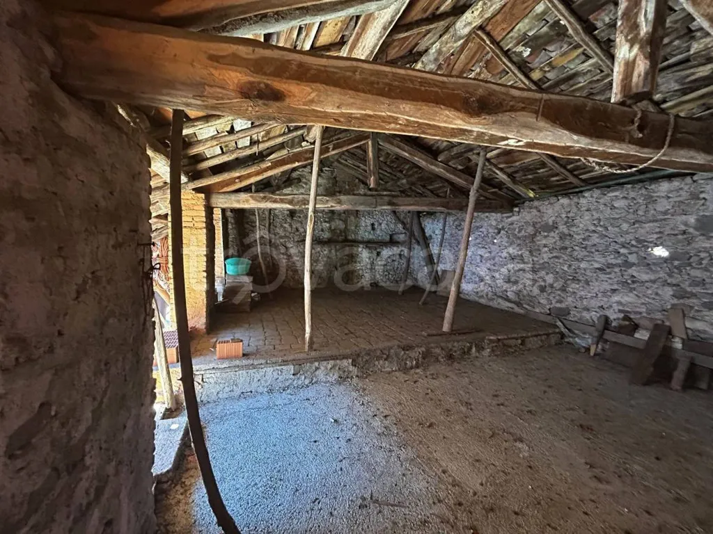 Toad - Three-Storey House with Garden in Bagnasco