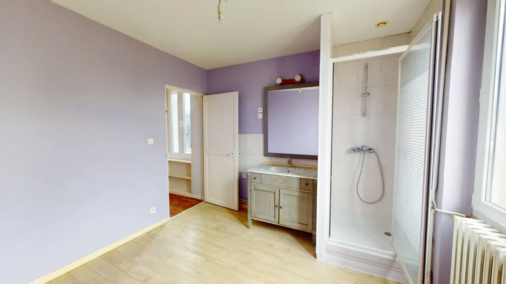 Salles de bain - Lot de Deux Maisons à Châteauroux, Proche Hôpital