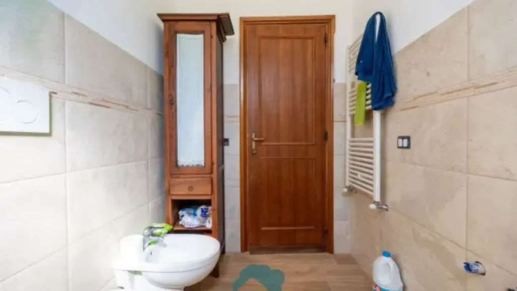 Salles de bain - Rustic Villa with Garden in Poli