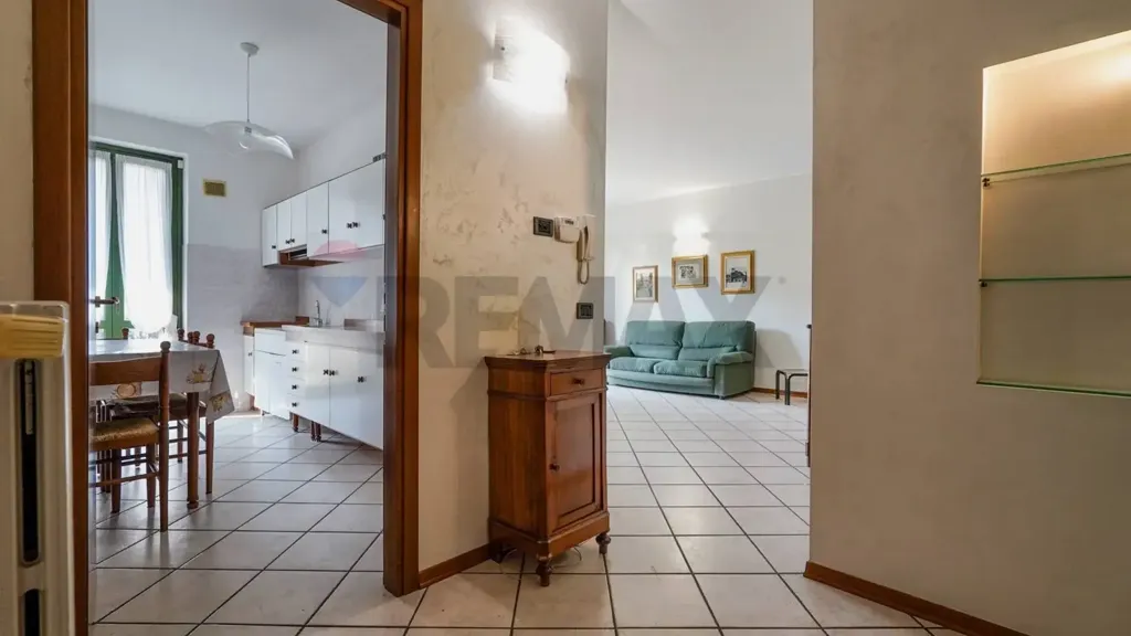 hallway_entrance