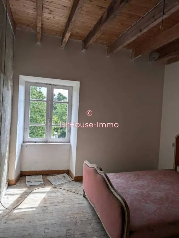 Chambres - Longère avec Dépendances à Langourla