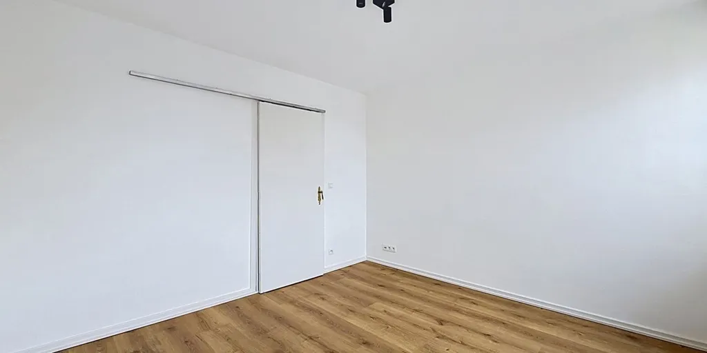 Pièces - Rijwoning Centrale avec Pellet à Ciney