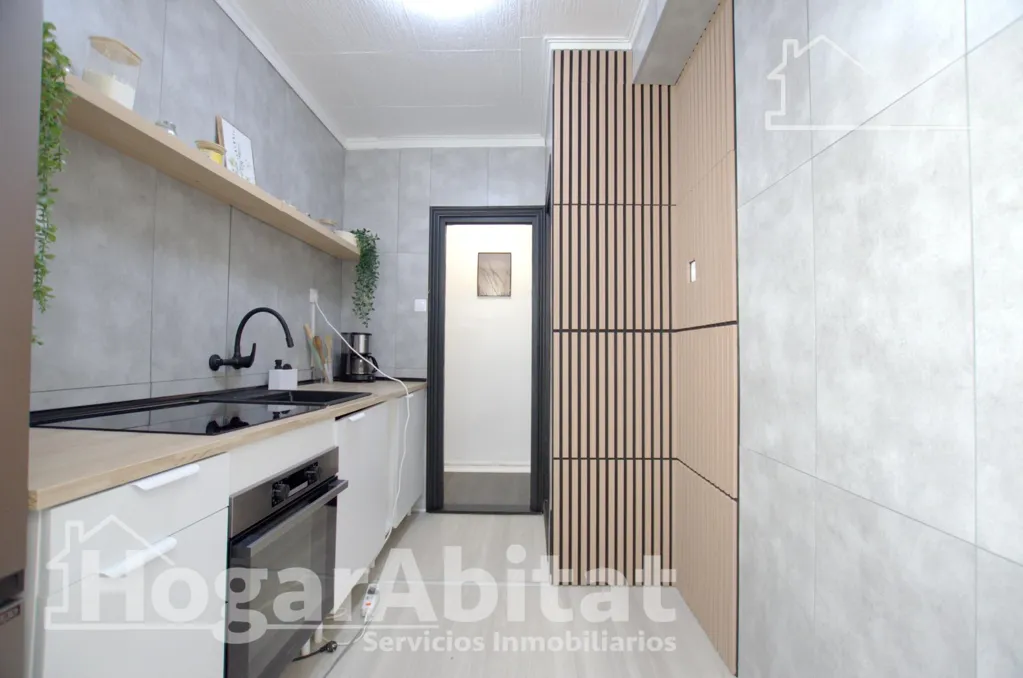 Cuisine - Reformed Apartment with Balcony near Cullera Centre