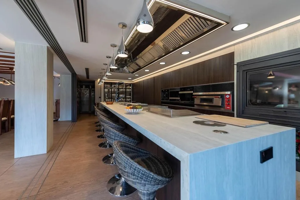 Cuisine - Luxury Villa with Pool in Calpe