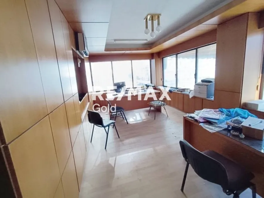 Kabinet - Corner Office Space with Panoramic View in Thessaloniki Centre