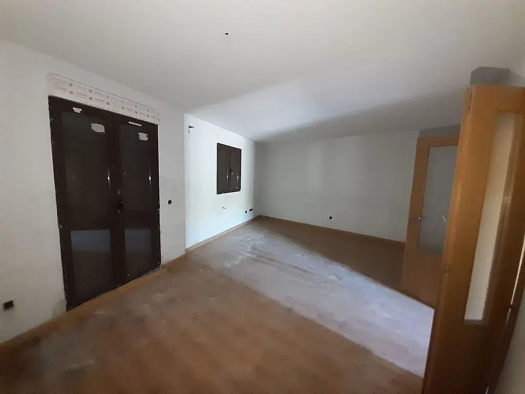 Toad - Terraced House with Terrace in Torrelaguna