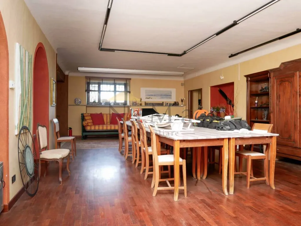Salle à manger - Liberty Villa with Park in Saluzzo