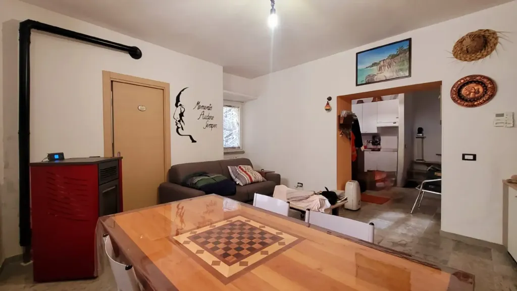 Sala da pranzo - Rustico ristrutturato con vista fiume a Coarezza