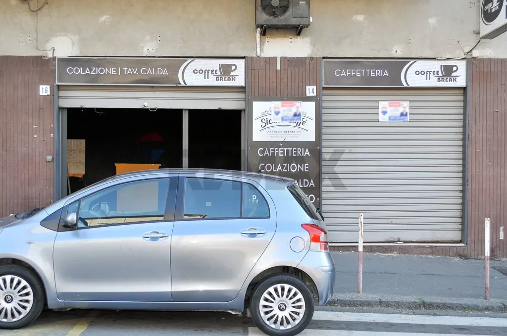 Extérieur - Shop with Double Frontage in Catania's Borgo