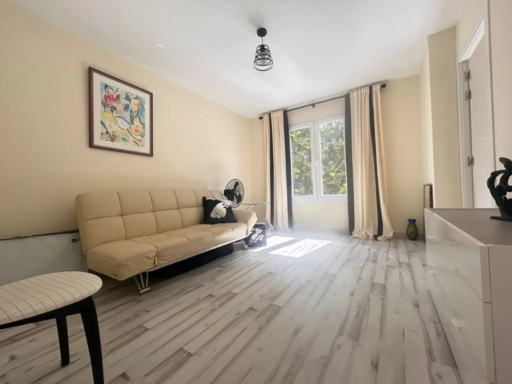 Séjour - Renovated Apartment with Terrace in Urban Centre
