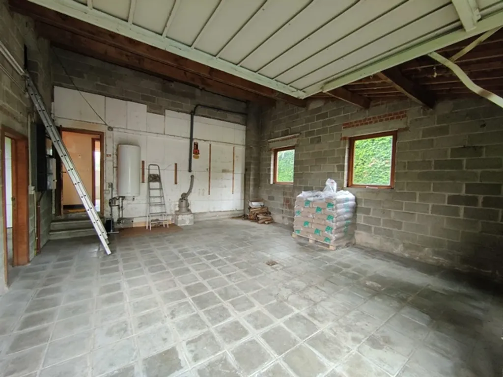 Garaaž - Villa with Garage in Dinant