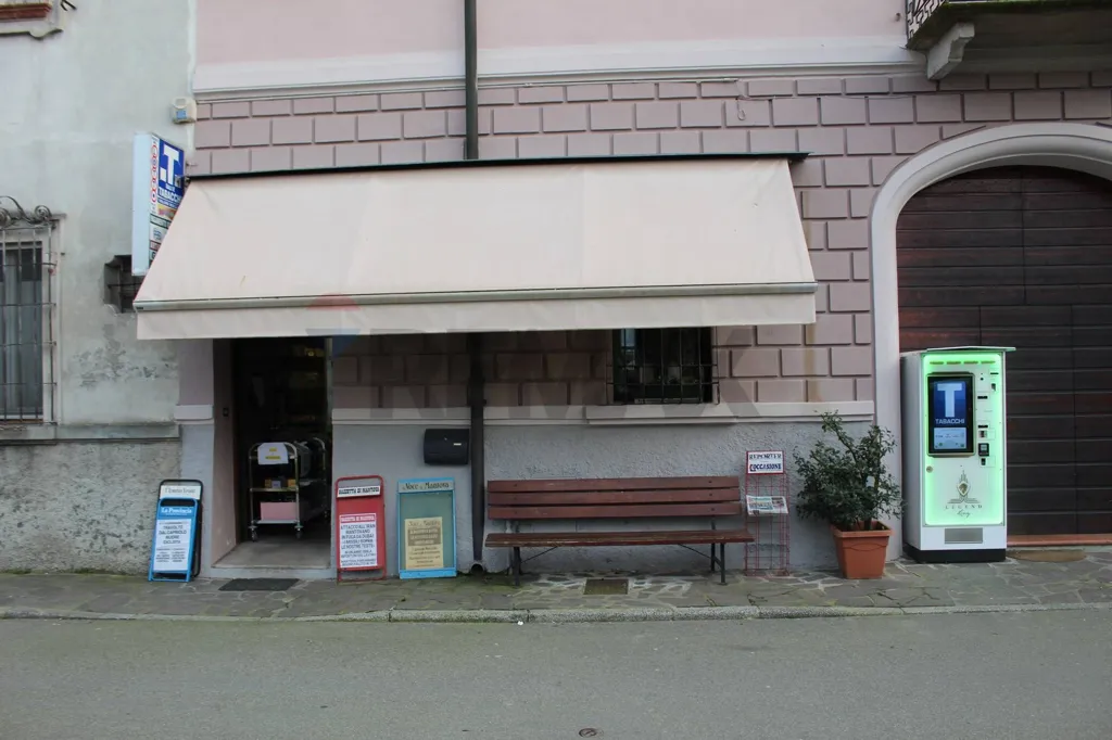 Extérieur - Established Tabaccheria in Village Centre
