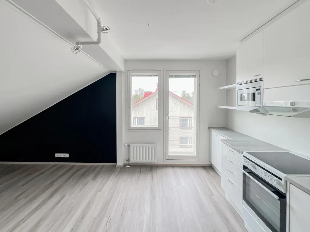 Köök - Attic Studio with French Balcony in Nekala