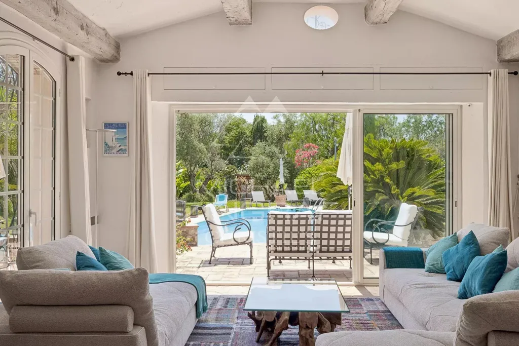Séjour - Villa provençale avec piscine à Cap d'Antibes