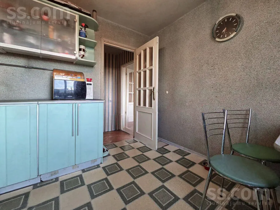 Cuisine - Bright Three-Bedroom Flat in Pļavnieki, Riga