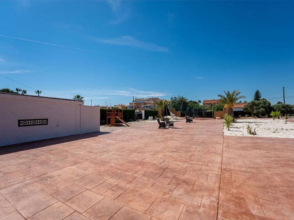 Välivaade - Villa with Pool and Terrace in Los Dolses