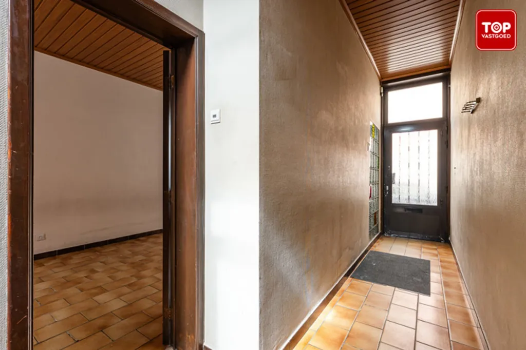 Esik - Historic House with Basement in Gent
