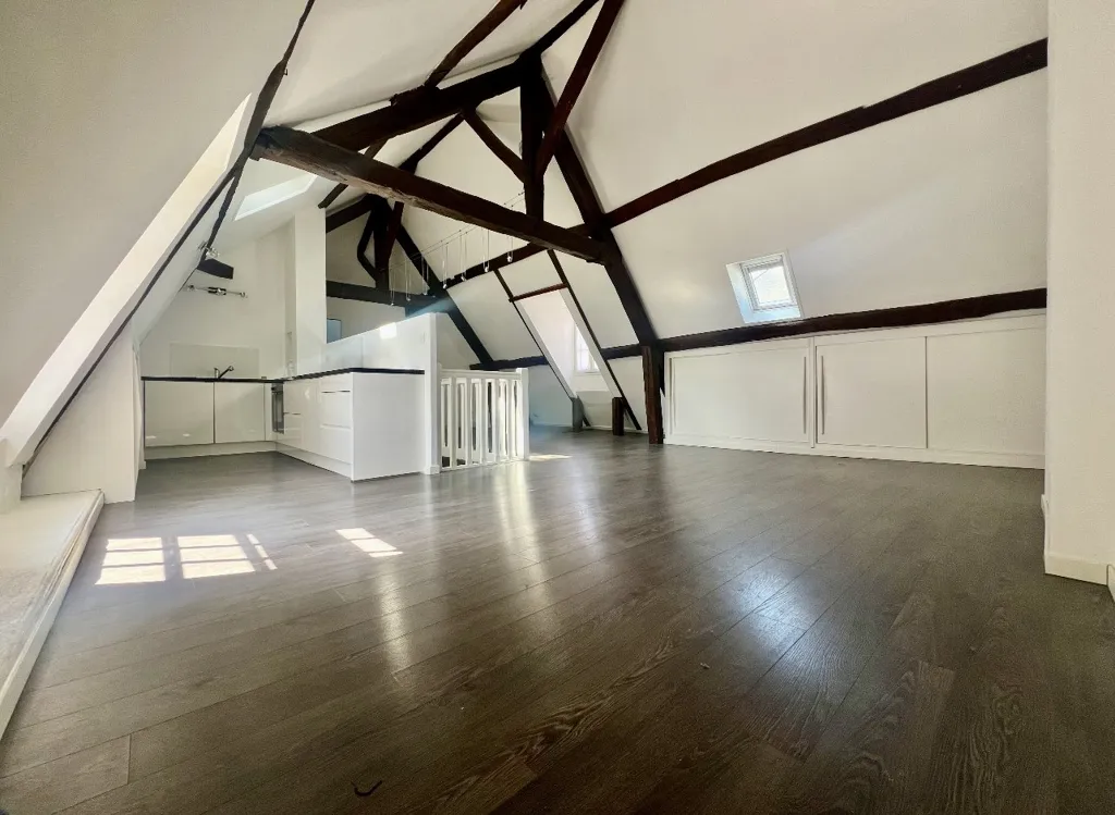 Toad - Charming Apartment with Parking in Senlis