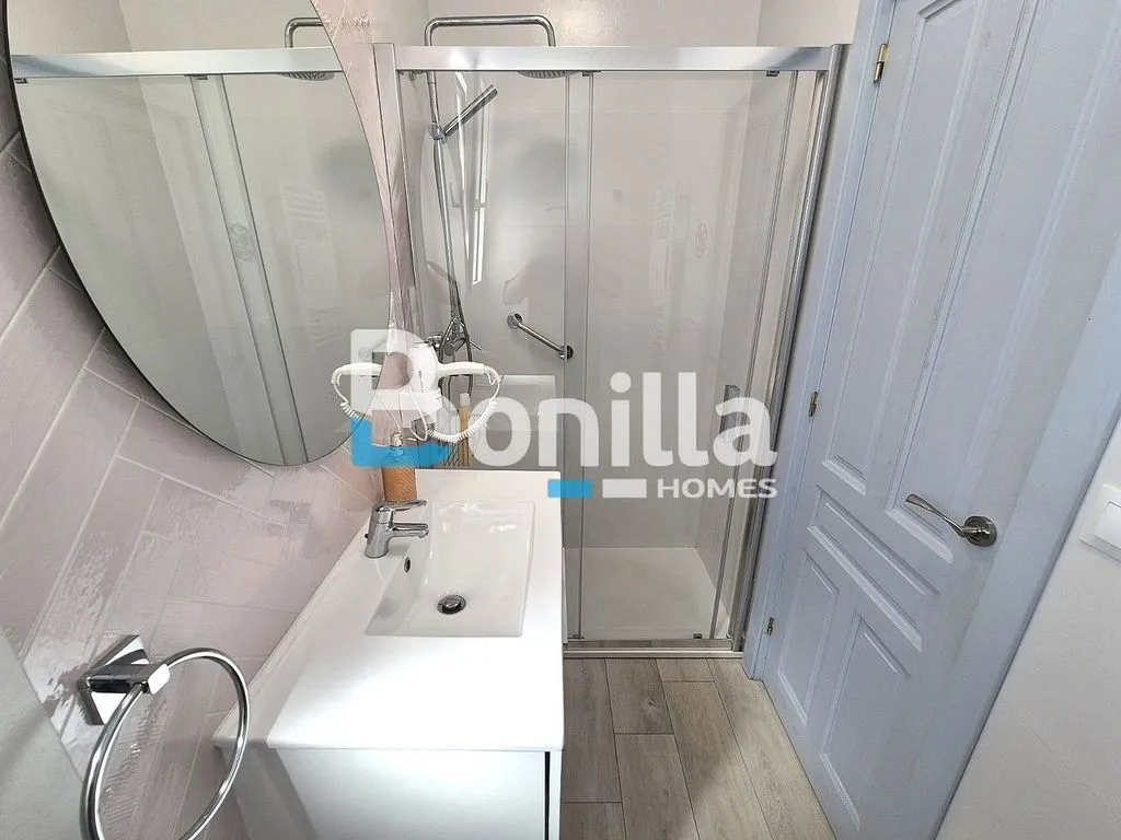 Bagni - Terraced House with Seafront Location in Torre del Mar