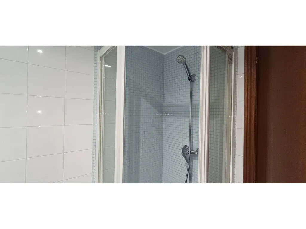 Vannitoad - Ample 4-Bedroom Flat with Balcony in Castellón Centre