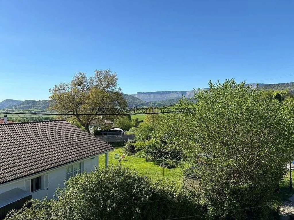 Jardin - Rural House with Balcony in Ayala