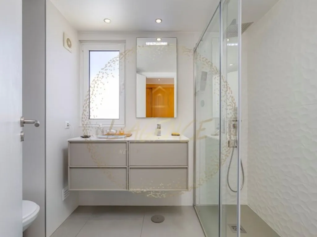 Vannitoad - Luxury Flat with Marina View in Lagos