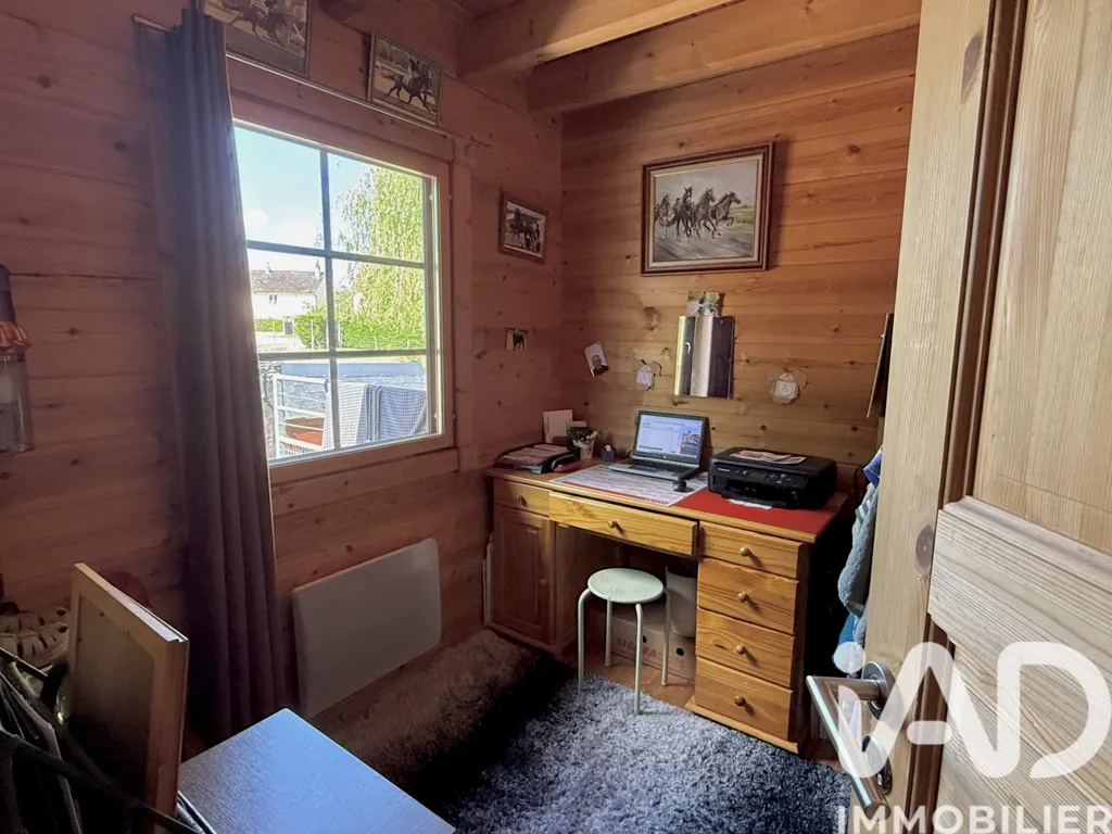 Bureau - Haras avec Chalet à Sancoins