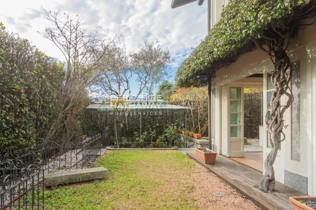 Jardin - Lake View Villa with Garden in Tremezzina