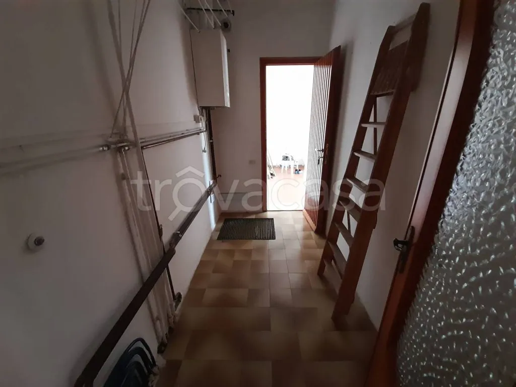 hallway_entrance