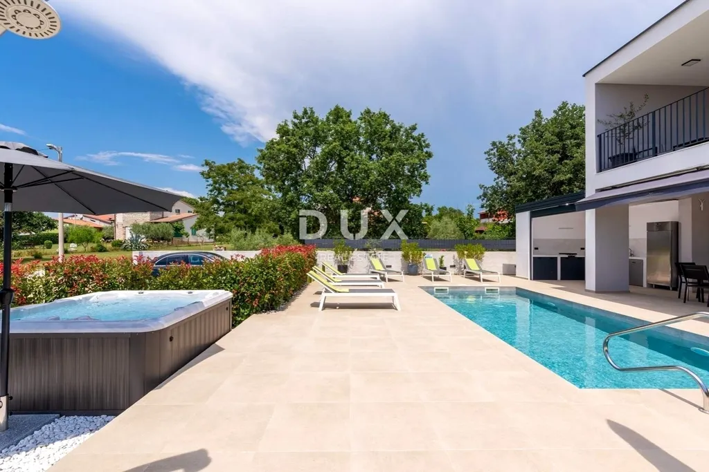Bassein - Modern House with Pool in Poreč