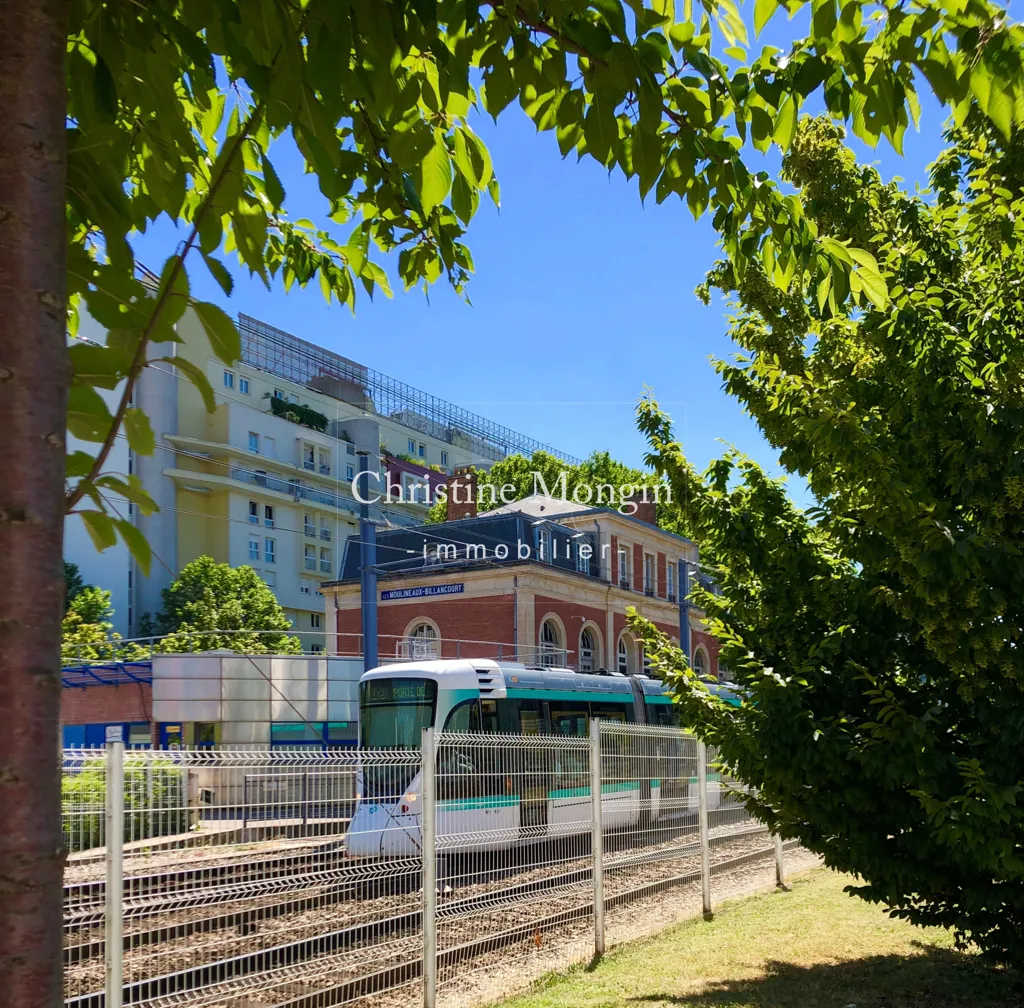 Välivaade - 2-Bedroom Apartment with View in Issy-les-Moulineaux