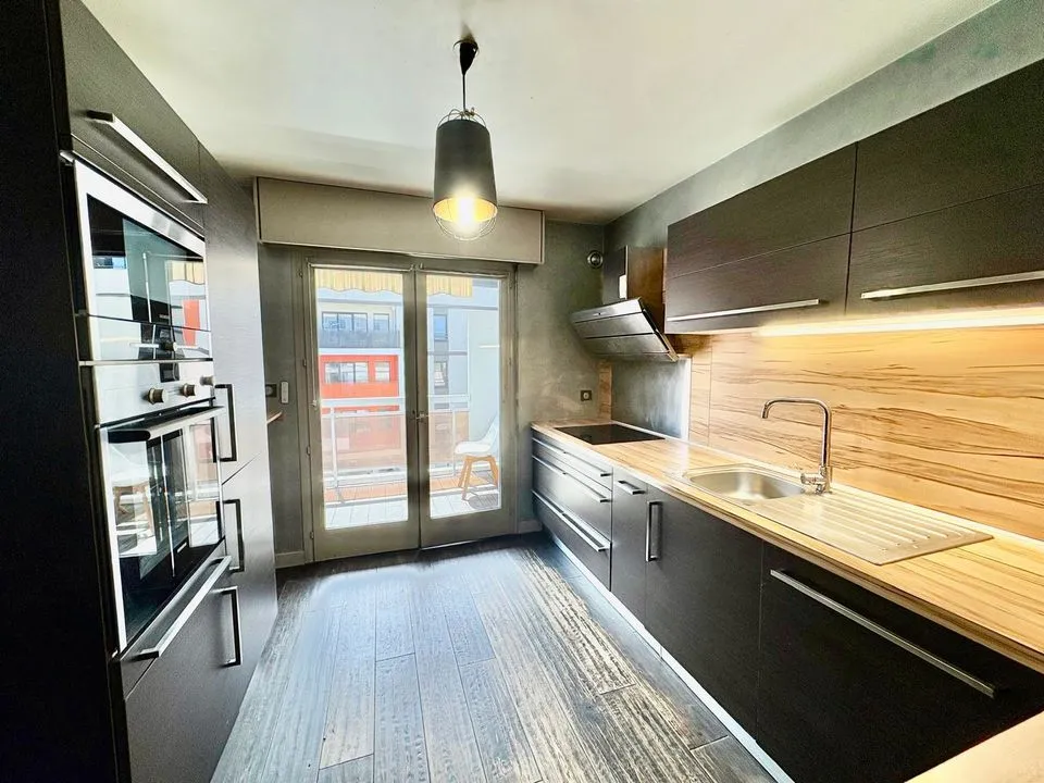 Cuisine - Appartement T3 bis avec Balcon en Hyper Centre Annemasse