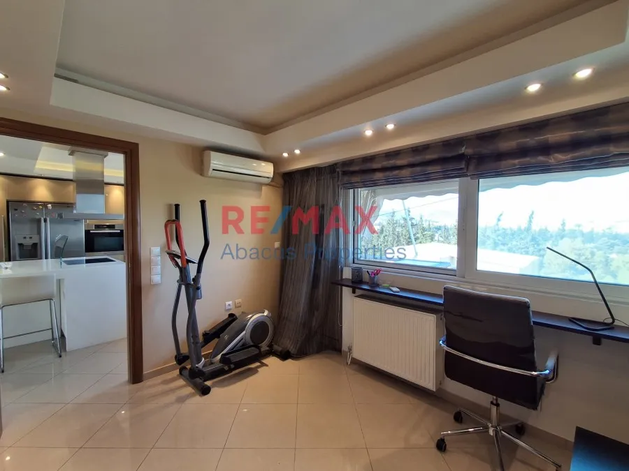 Living Room - Apartment with Panoramic Views in Nikaia