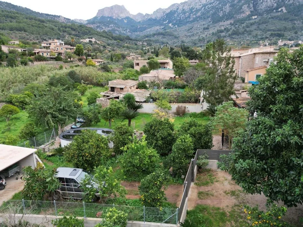 Jardin - Building Land with Stream in Soller, Mallorca