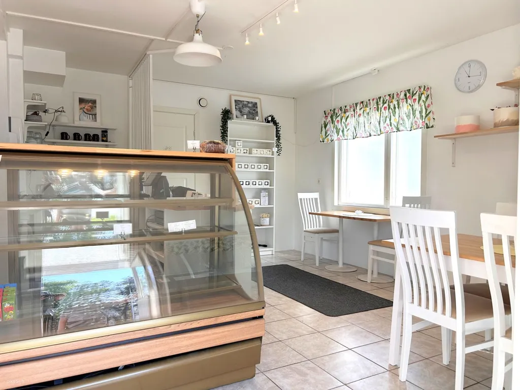Stanze - Mixed-Use Property with Sauna in Uotila, Rauma