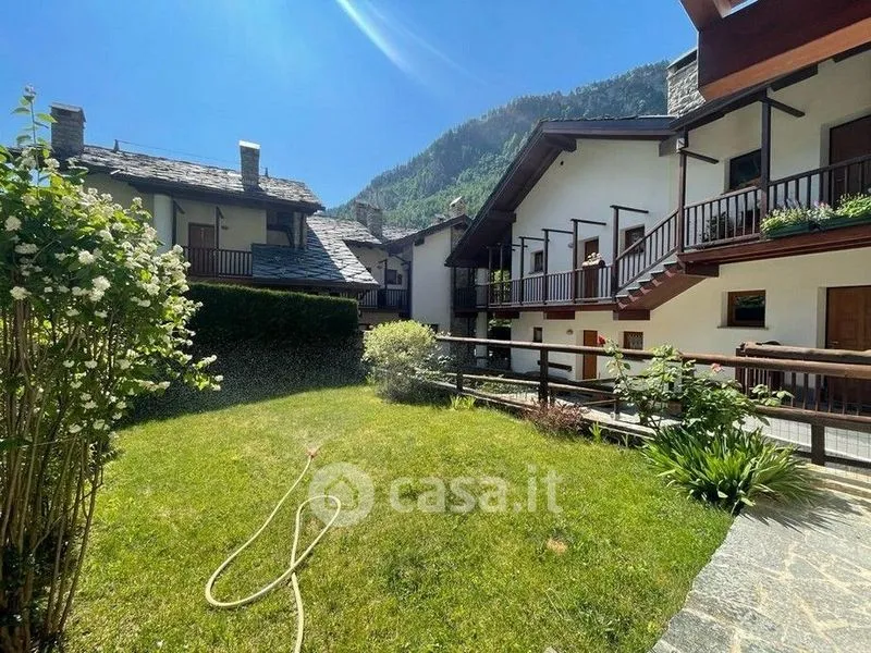 Aed - Furnished Flat with Garden in Pré-Saint-Didier