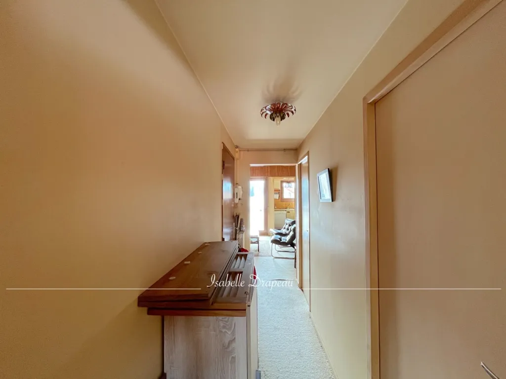 Ingresso - Duplex with South-Facing Balcony in Arago Quarter