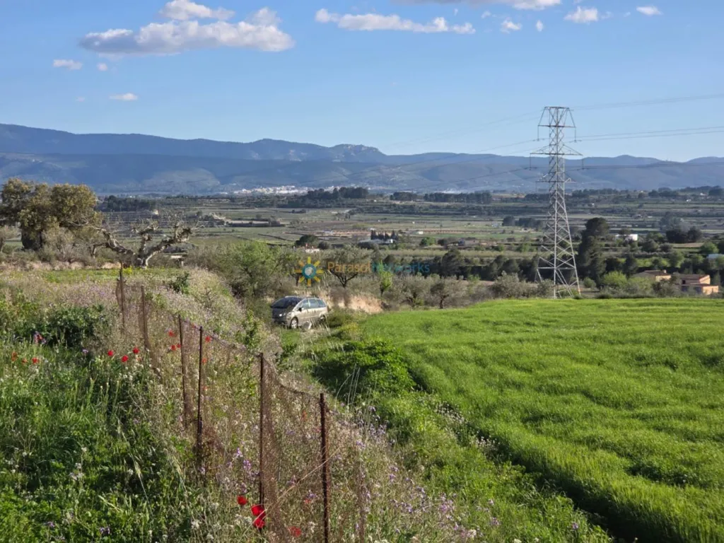 Aed - Plot with Two Buildings near L'Olleria