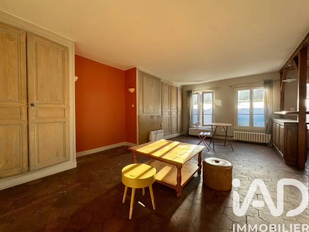 Séjour - Appartement 4 Pièces avec Terrasse à Courville-sur-Eure
