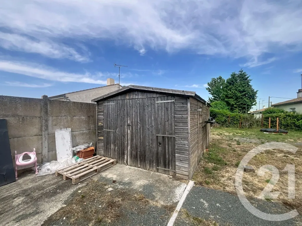 Aed - Spacious House with Garden in Luçon