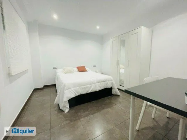 Magamistoad - Student-Friendly Flat with Terrace in Altabix