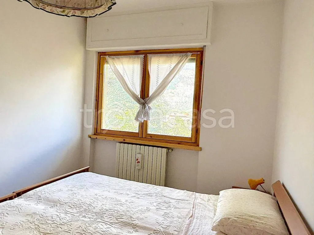 Magamistoad - Three-bedroom Apartment with Balcony in Oulx