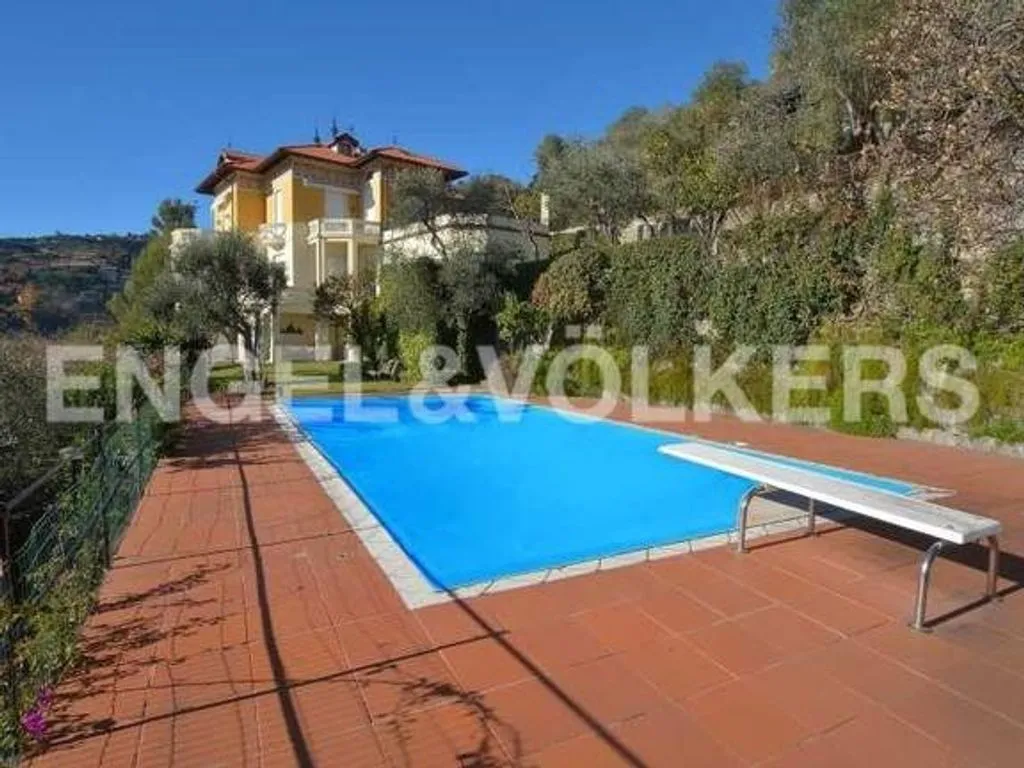 Bassein - Luxury Flat with Sea View in Rapallo