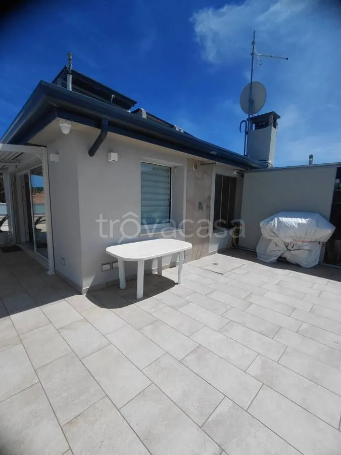 Terrazza - Modern Apartment with Terrazzone in Pesaro