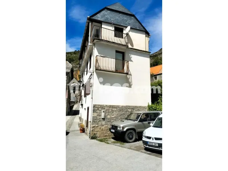 Välivaade - Spacious House with Mountain Views in Sin