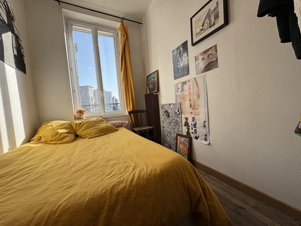 Bedrooms - 2-Bedroom Apartment with Balcony in Nancy