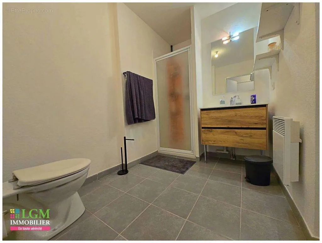 Salles de bain - Studio Calme avec Tramway à Proximité