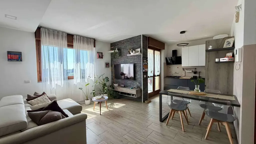 Elutuba - Luxury Triplex with Terraces in Mariano Comense