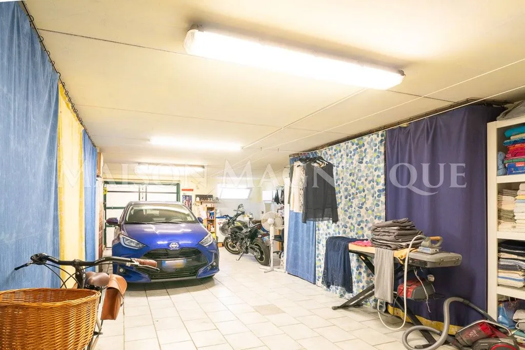 Garage - Newly Built Villa with Garden in Lagosanto