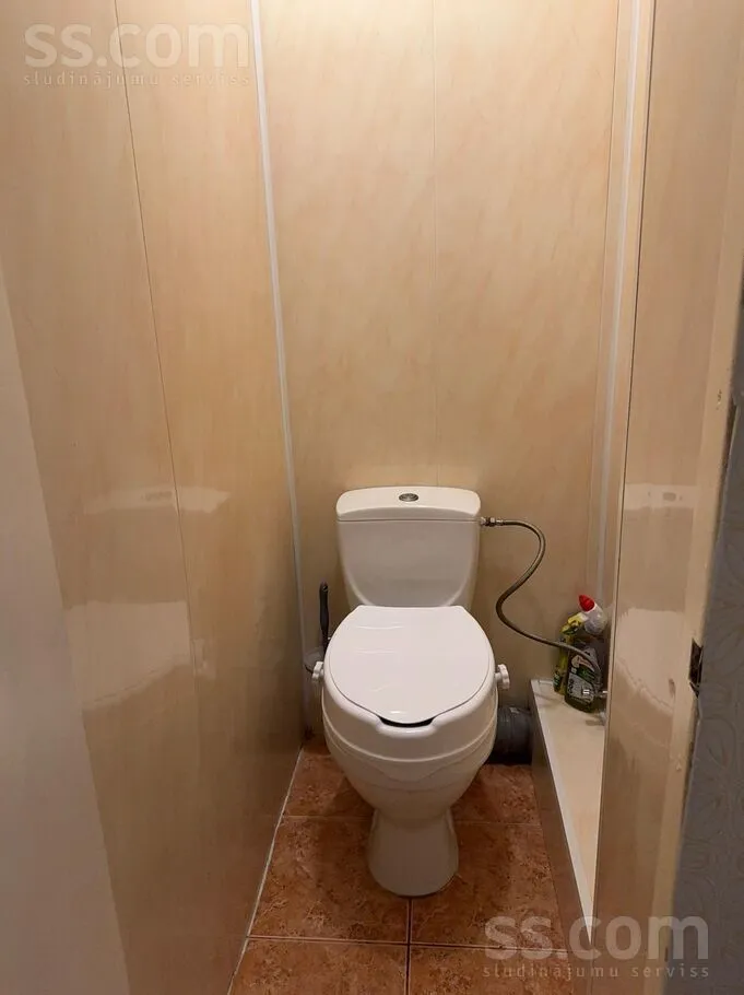 Bathrooms - 3-Bedroom Flat with Balcony in Riga